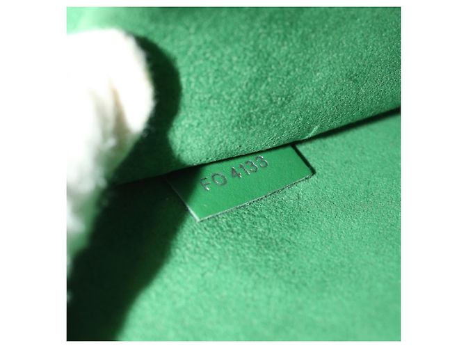 LOUIS VUITTON Pochette Accessoires Epi Neverfull MM Vert FO4133 Auth LV 31106 - vue 16