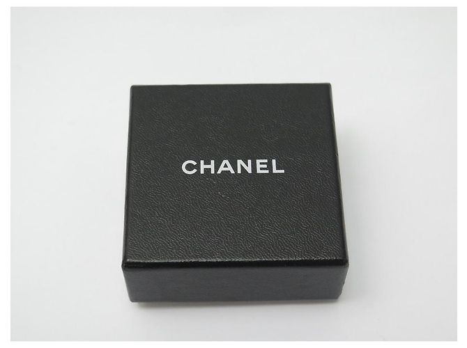 CHANEL PORTRAIT COCO NUMERO MEDAILLON ANHÄNGER 5 VON EINEM GÜRTEL Golden - Ansicht 5