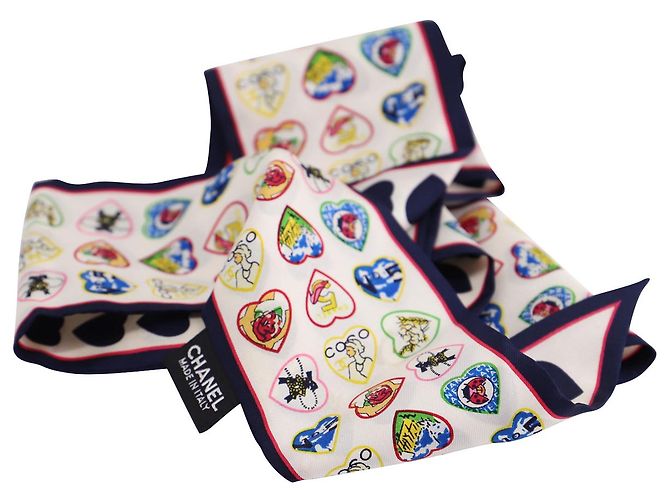 Timeless Sciarpa a fascia in twilly reversibile con cuore di Chanel in seta multicolor - vista 5
