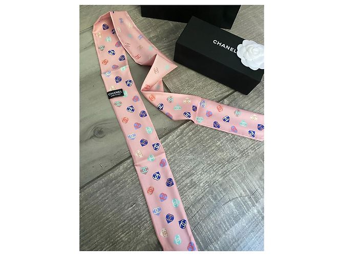 Cambon Cuori rosa a fascia in twilly Chanel - vista 2