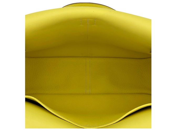 Hermès Hermes Halzan 31 borsa in pelle TC giallo fluo - vista 14