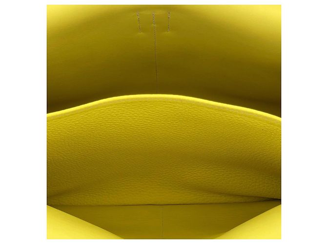Hermès Hermes Halzan 31 borsa in pelle TC giallo fluo - vista 15