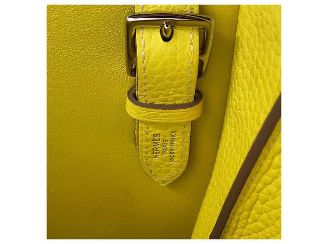 Hermès Hermes Halzan 31 borsa in pelle TC giallo fluo - vista 17