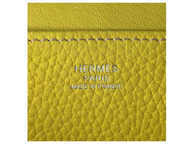 Hermès Hermes Halzan 31 borsa in pelle TC giallo fluo - vista 18