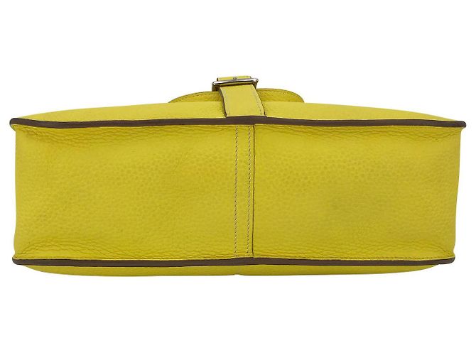 Hermès Hermes Halzan 31 borsa in pelle TC giallo fluo - vista 8
