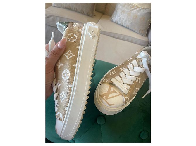 Sofia Coppola Louis Vuitton LV-TV-Timeout Beige - Ansicht 2
