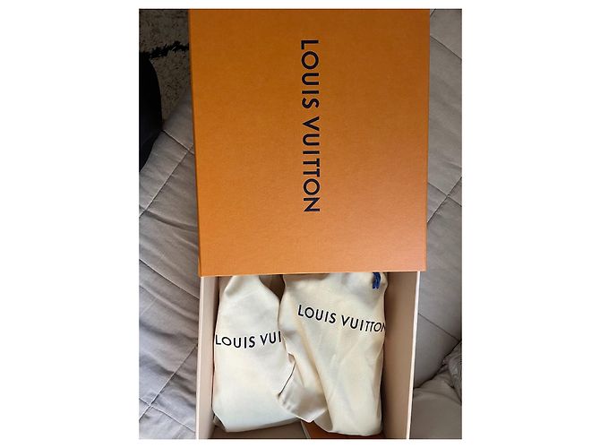 Sofia Coppola Louis Vuitton LV-TV-Timeout Beige - Ansicht 9