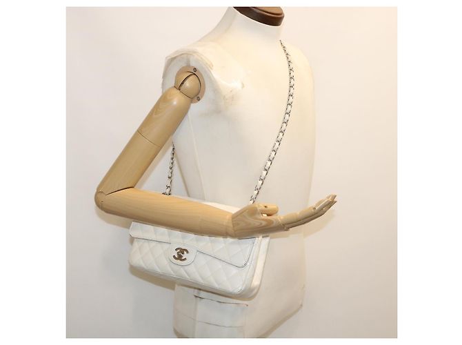 CHANEL Borsa a spalla con catena con patta foderata in matelasse Caviar Skin White CC Auth knn085 Bianco - vista 34