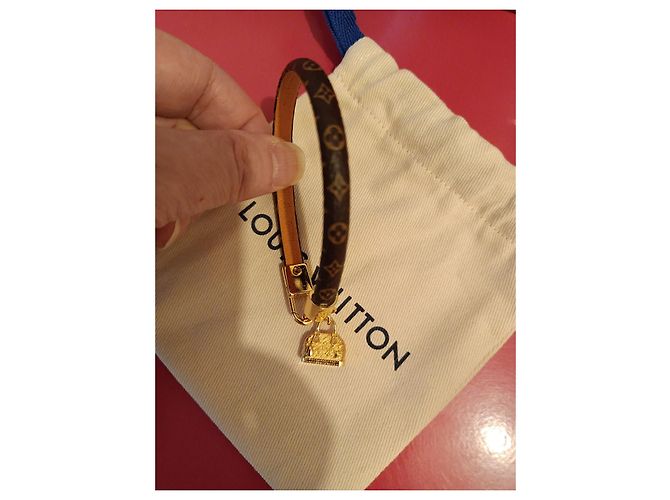 Montsouris Bracciale Louis Vuitton Alma tela Monogram Marrone - vista 4