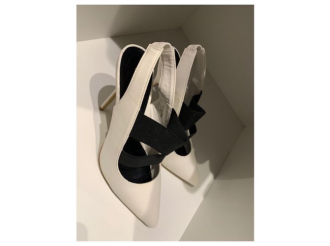 Autre Marque High Heels aus Leder in Eggshell Aus weiß - Ansicht 2