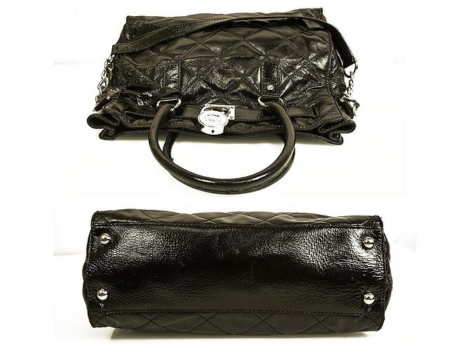 Bolsa de ombro Michael Kors Hamilton preta acolchoada com cadeado de couro envernizado Preto - vista 3