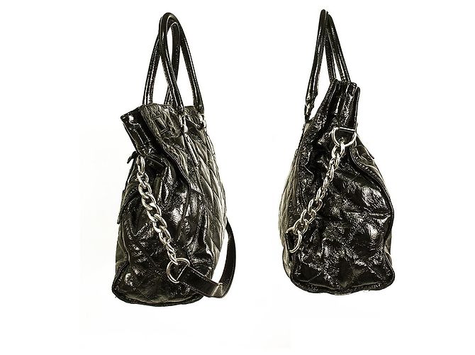 Bolsa de ombro Michael Kors Hamilton preta acolchoada com cadeado de couro envernizado Preto - vista 5