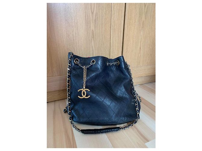 2.55 Borsa a secchiello Chanel in pelle nera Nero - vista 11