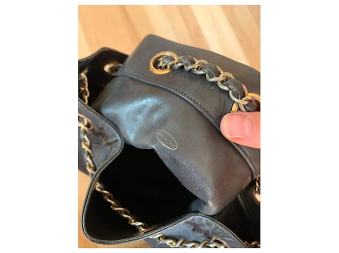 2.55 Borsa a secchiello Chanel in pelle nera Nero - vista 4