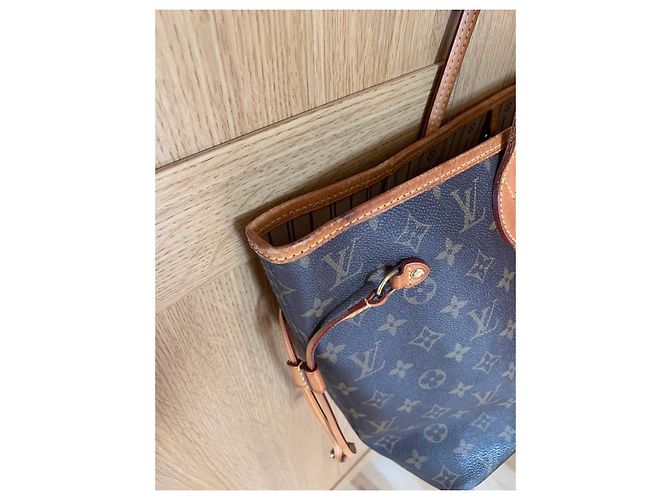 Louis Vuitton Neverfull MM Pelle Bronzo - vista 3