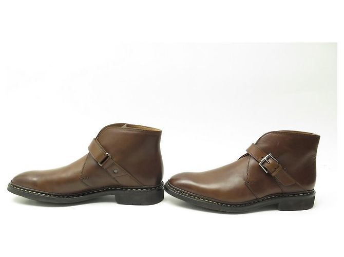 NOVE SAPATOS DE MANDIOCA HESCHUNG 7 41 BOTAS COM FIVELAS DE COURO MARROM - vista 2