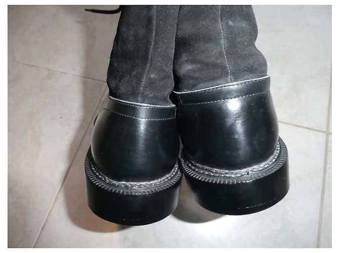 louis vuitton leather boots 41.5 Black - view 5