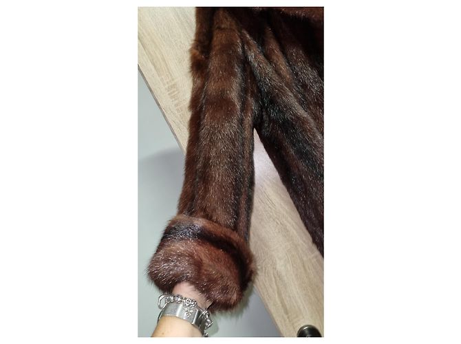 Autre Marque Nerzmantel Schwarz und Dunkelbraun Pony-Kalbsleder - Ansicht 2