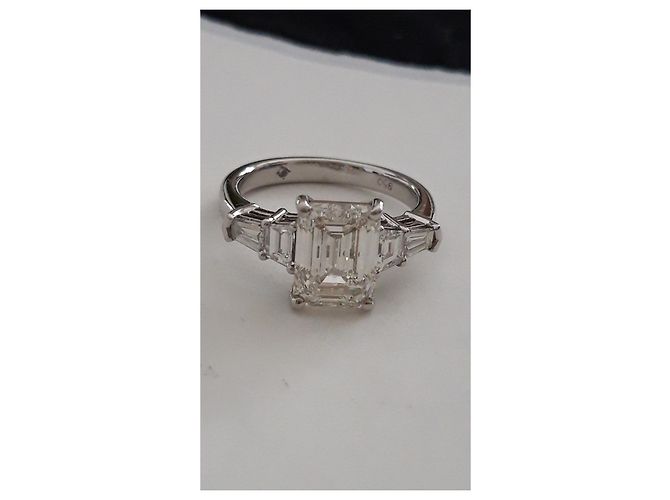 Autre Marque Verlobungsring aus Platin mit Smaragdschliff Diamant Silber - Ansicht 2