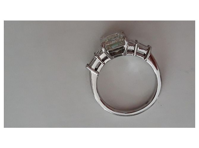 Autre Marque Verlobungsring aus Platin mit Smaragdschliff Diamant Silber - Ansicht 3