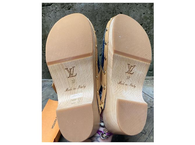 Sublime new Louis Vuitton clogs in box 37 Collection 1854 White Blue - view 7