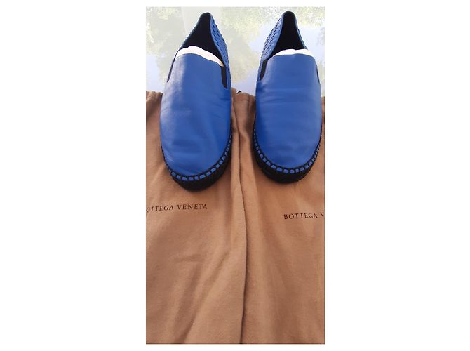 Mocassini Bottega Veneta Azzurro Pelle di Capra 43 Blu chiaro - vista 2