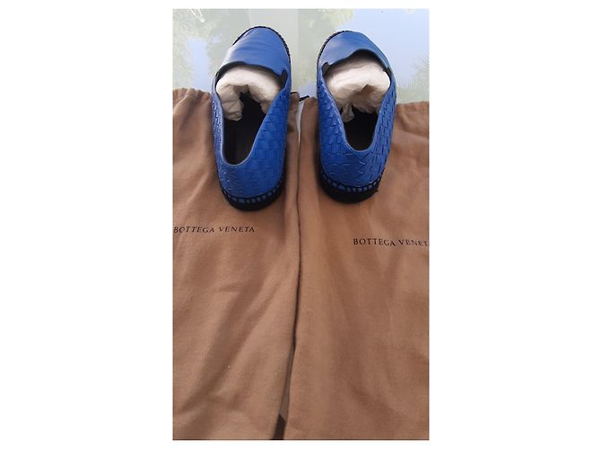 Mocassini Bottega Veneta Azzurro Pelle di Capra 43 Blu chiaro - vista 3
