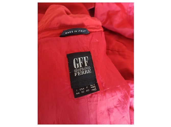 Gianfranco Ferre Vintage GFF Ferré Roter wasserdichter Trenchcoat - Ansicht 3
