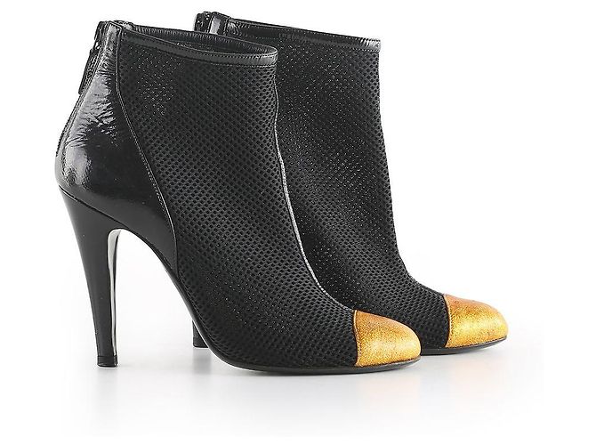 Chanel Botines negros de malla elástica y puntera dorada - vista 2