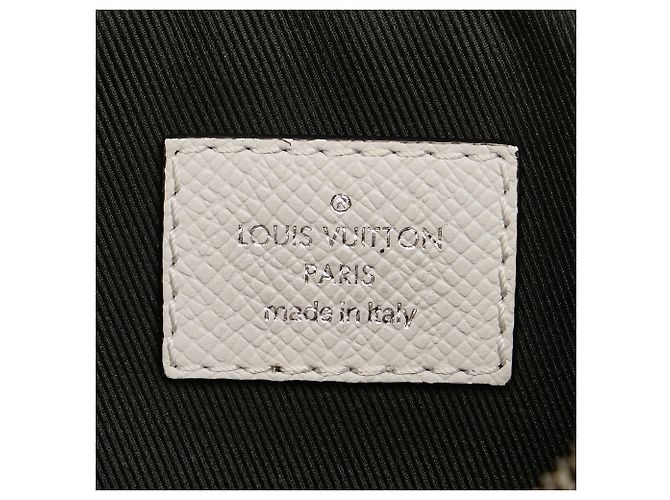 Bumbag Marsupio da esterno Taigarama con monogramma bianco Louis Vuitton - vista 7