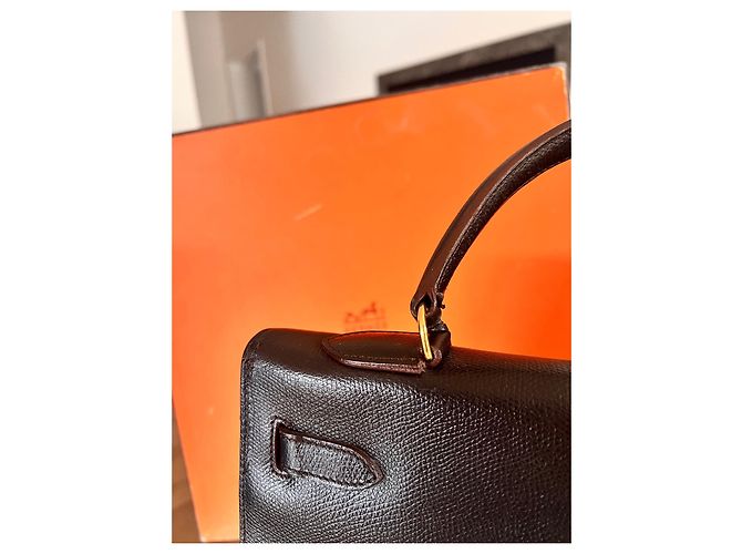 Hermès Kelly 32 Marrone cioccolato Gold hardware - vista 8