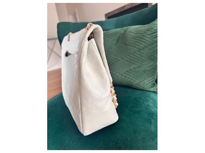 Timeless Chanel Aba com o logo Maxi clássico Branco Gold hardware - vista 4