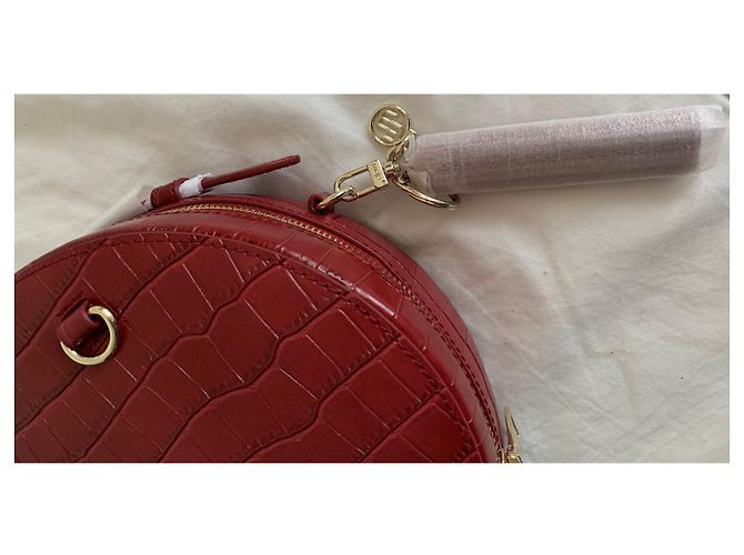 Borsa rotonda Maje in pelle goffrata cocco rossa Rosso Gold hardware - vista 5
