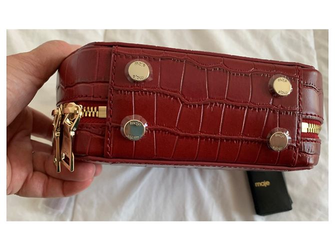 Borsa rotonda Maje in pelle goffrata cocco rossa Rosso Gold hardware - vista 7