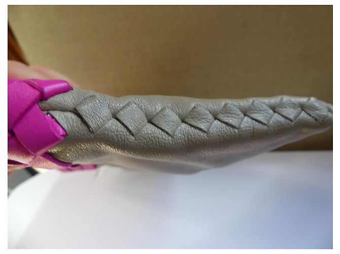 Pochette Bottega Veneta Intrecciato in pelle rosa e grigio - vista 7