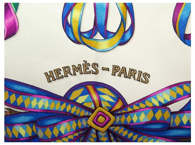 Hermès HERMES SCIARPA I NASTRI DEL CAVALLO METZ CARRE 90 SETA SCIARPA IN SETA BLU - vista 3