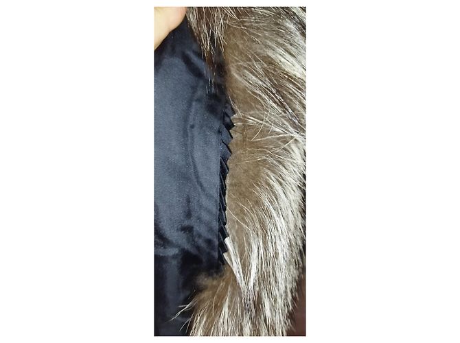 Valentino Kurze Pelzjacke aus Silberfuchs Grau - Ansicht 3