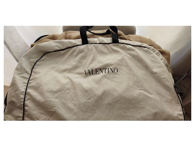 Valentino Kurze Pelzjacke aus Silberfuchs Grau - Ansicht 5