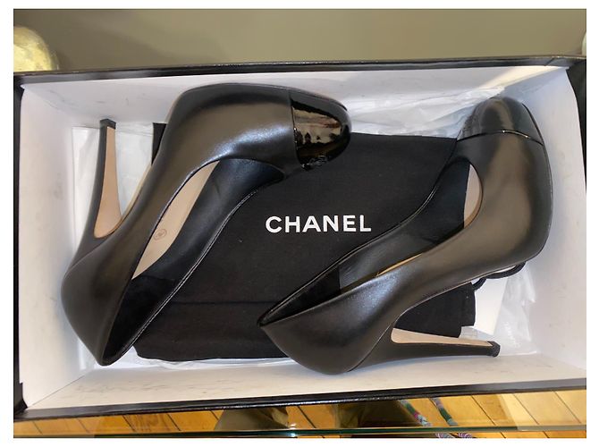Décolleté Chanel in pelle d'agnello nera Nero - vista 7