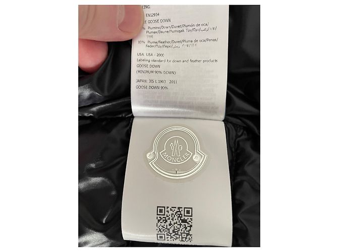 Moncler Helianthe Short Down Jacket Black - view 11
