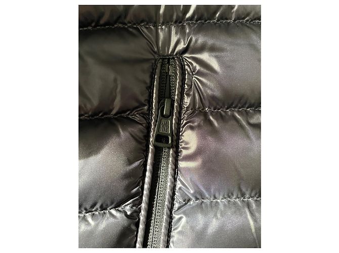 Moncler Helianthe Short Down Jacket Black - view 8