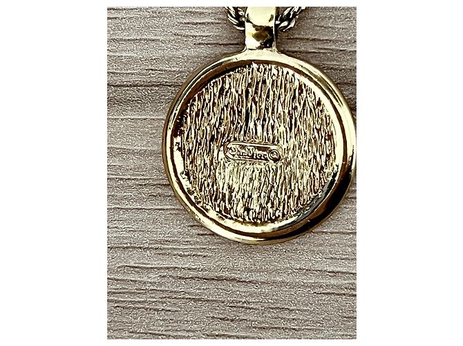 Collana Christian Dior Medaglione CD Oro Metallizzata D'oro - vista 4