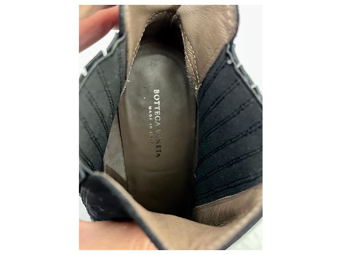 Bottega Veneta Stivaletti in camoscio con elastici laterali Nero - vista 6