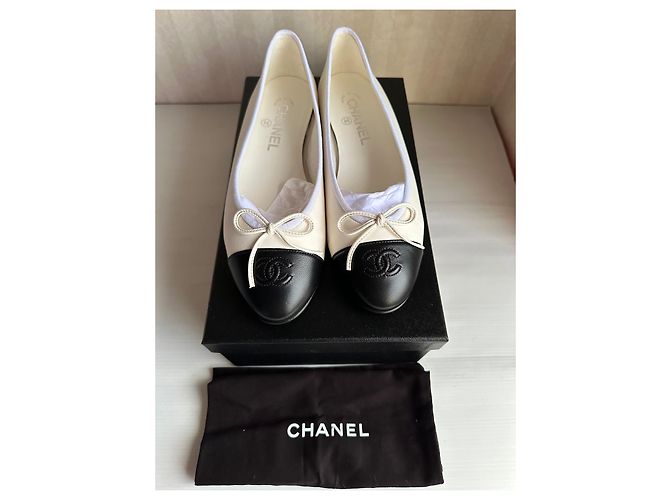 Bailarinas Chanel de piel blanca talla 38 Blanco - vista 2