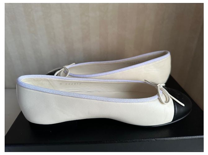 Bailarinas Chanel de piel blanca talla 38 Blanco - vista 5