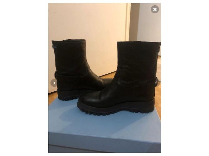 Botines Prada en piel de cordero negro - vista 4