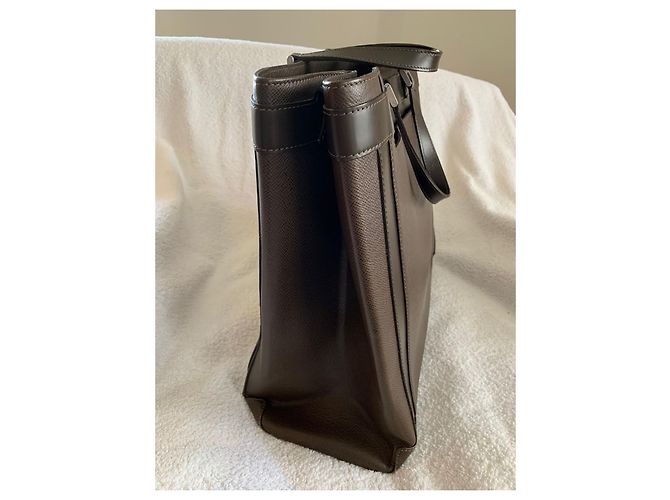 Louis Vuitton Cabas en cuir marron Kazbek - vue 5
