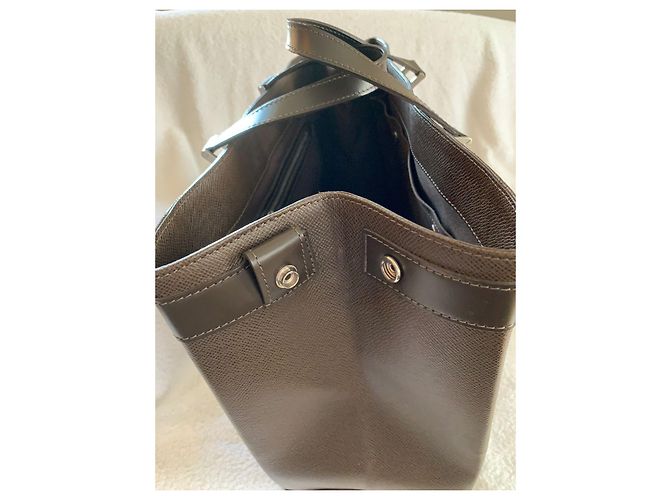 Louis Vuitton Cabas en cuir marron Kazbek - vue 7