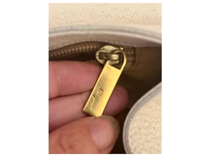 Salvatore Ferragamo Borsa a spalla grande Salvadore Ferragamo avorio Bianco Crudo - vista 10