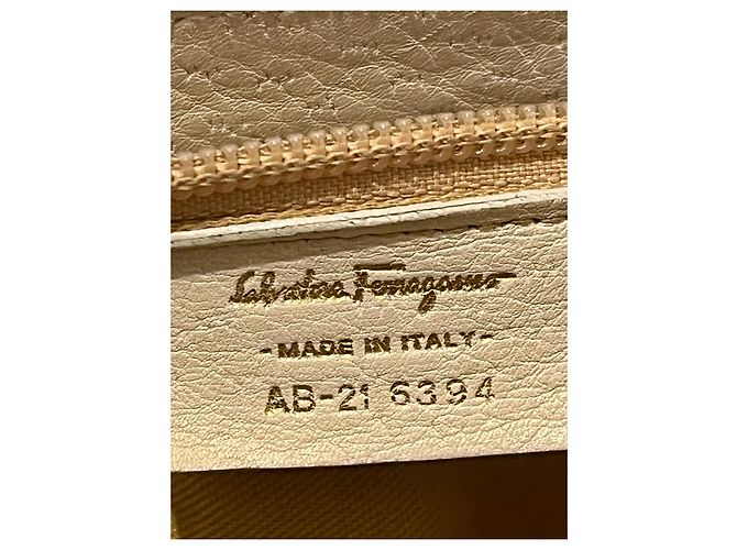 Salvatore Ferragamo Borsa a spalla grande Salvadore Ferragamo avorio Bianco Crudo - vista 3